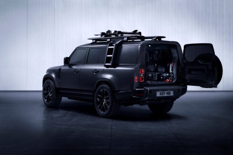 2023 Land Rover Defender - Image 3