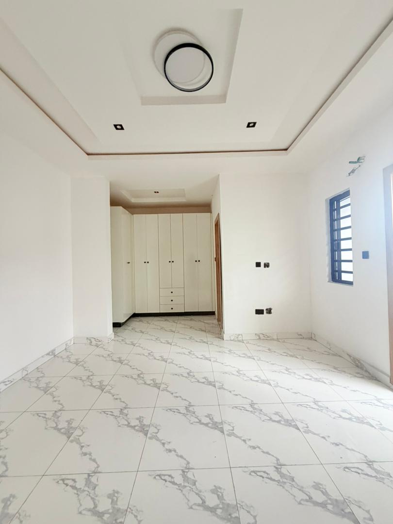 Stunningly Built 4-Bedroom Semi-Detached Duplex - Image 4
