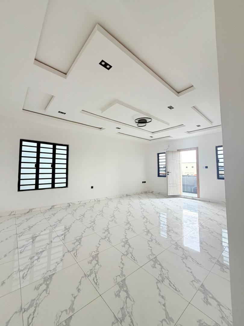 Stunningly Built 4-Bedroom Semi-Detached Duplex - Image 5