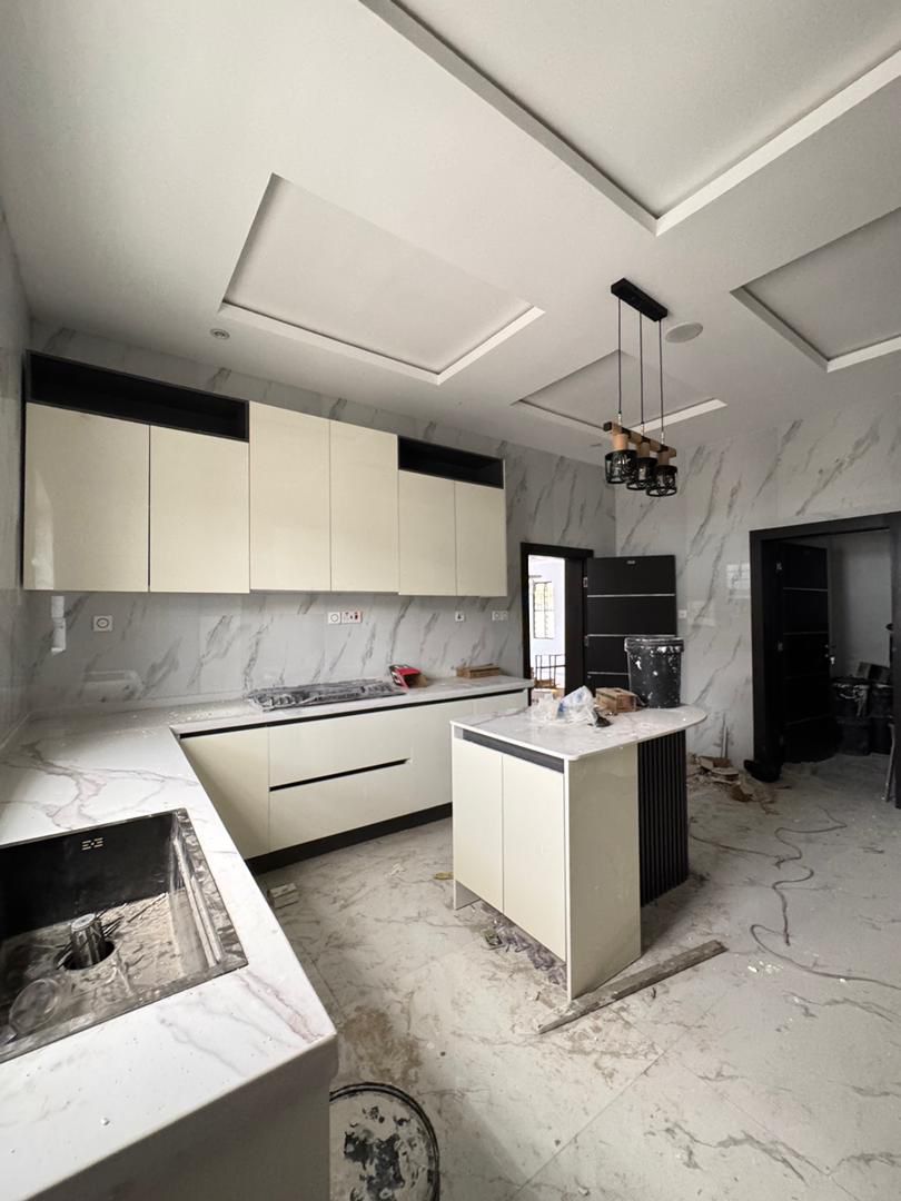 Newly Built 6 Bedroom Fully Detached Duplex - Image 5