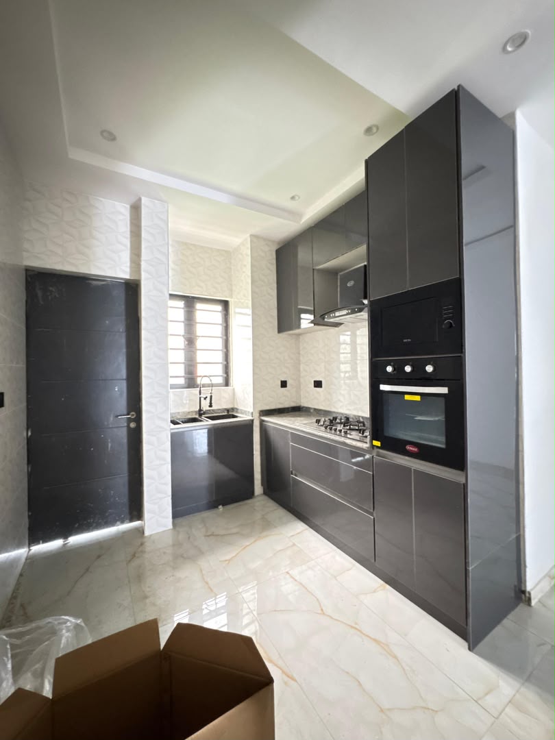 Newly Built 3-Bedroom Apartments, Surulere, Lagos - Image 6