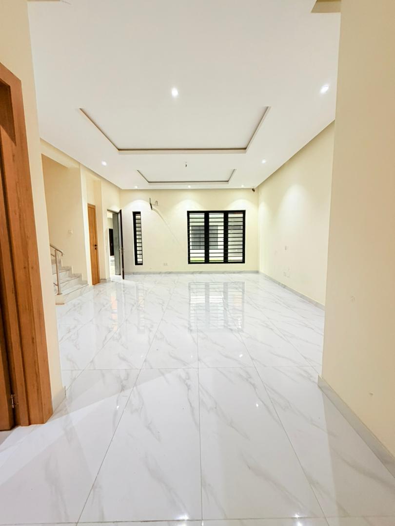 Beautifully Built 4-Bedroom Terrace Duplex, Adeniyi Jones, Ikeja - Image 5