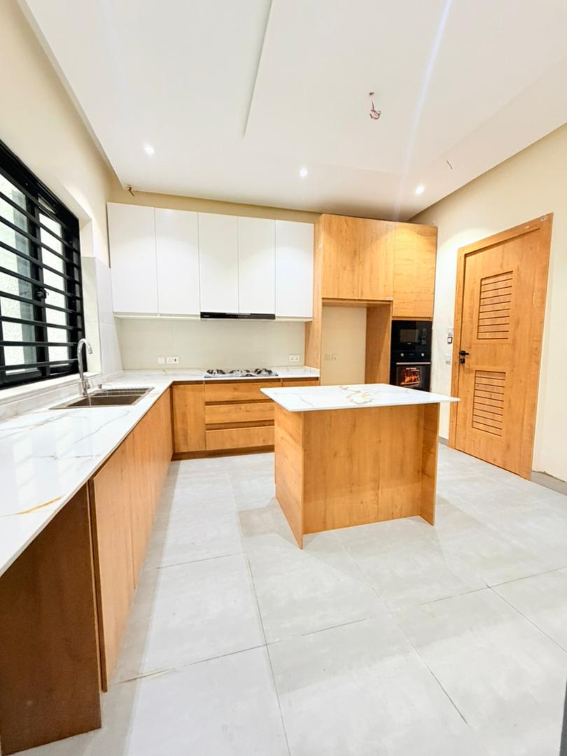 Beautifully Built 4-Bedroom Terrace Duplex, Adeniyi Jones, Ikeja - Image 9