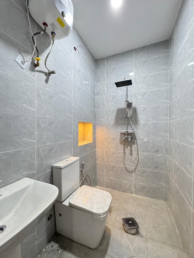 Neatly Built 1-Bedroom Apartment, Surulere, Lagos - Image 11