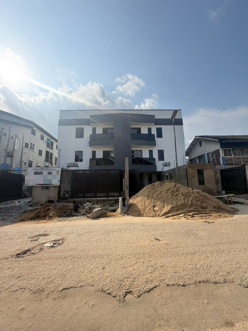 Exquisitely Built 4-Bedroom Semi Detached Duplex with BQ, Yaba, Lagos - Image 7