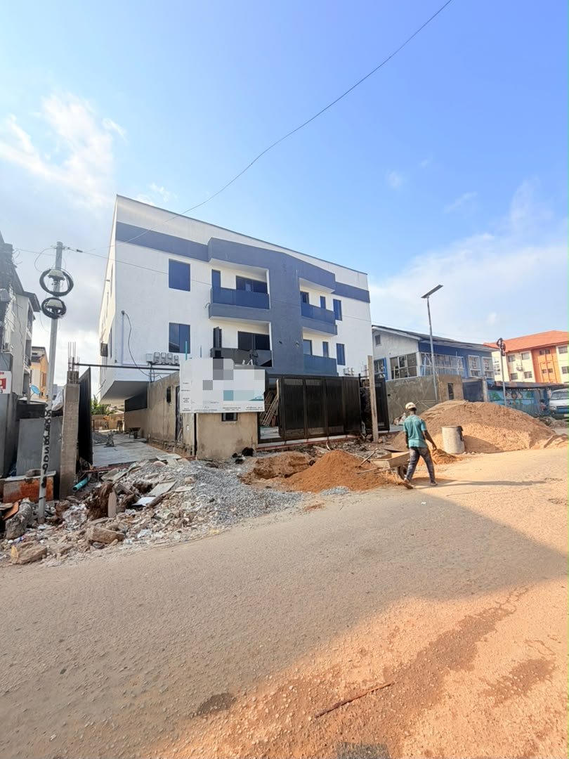 Exquisitely Built 4-Bedroom Semi Detached Duplex with BQ, Yaba, Lagos - Image 8