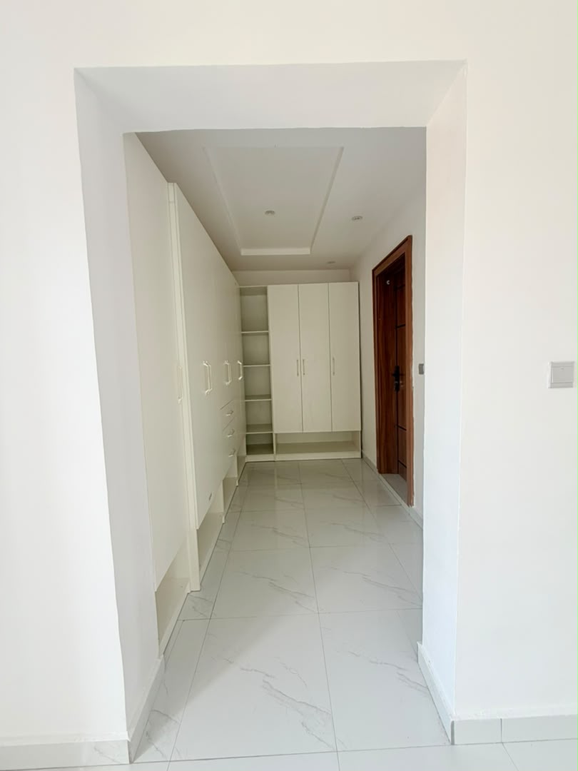 Magnificently Built 5-Bedroom Fully Detached Duplex with a Room BQ, Magodo GRA Phase 2, Lagos - Image 2