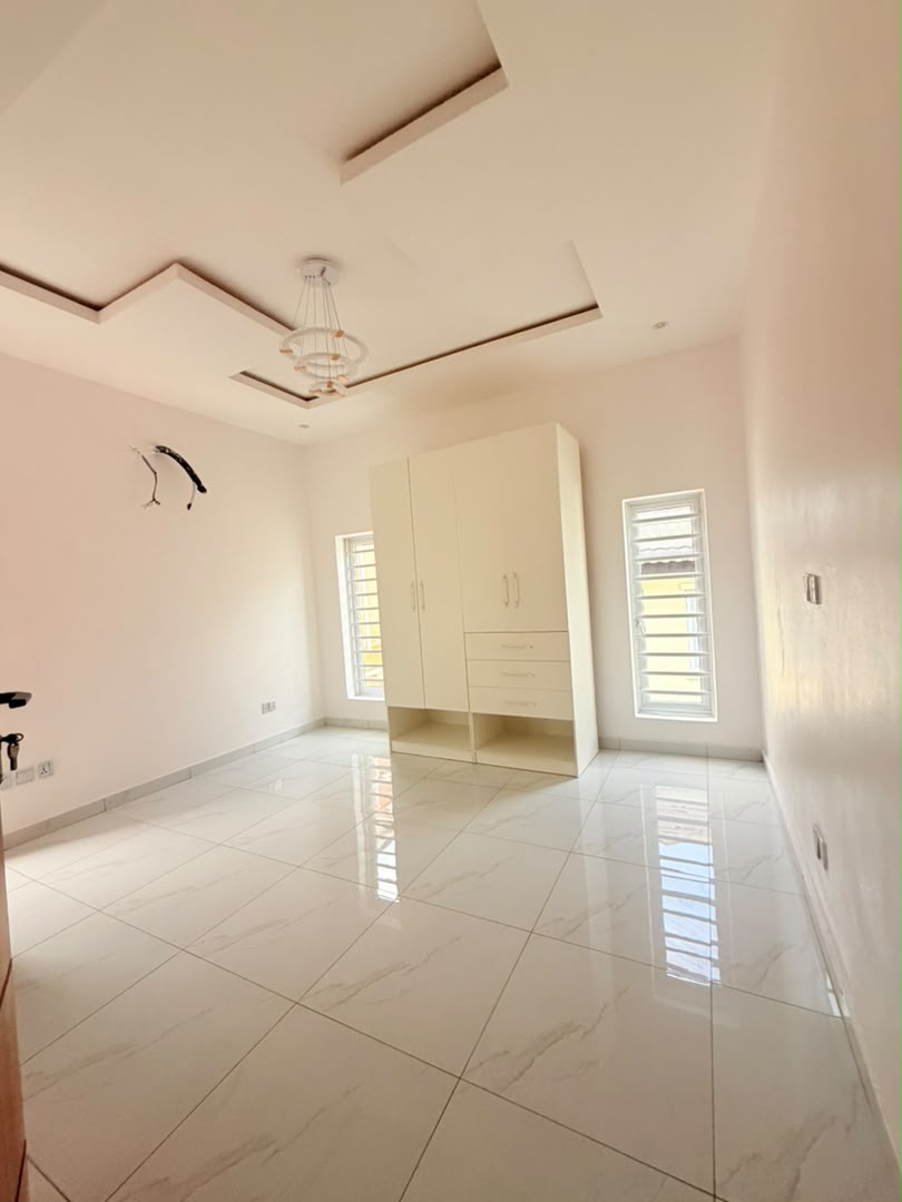 Magnificently Built 5-Bedroom Fully Detached Duplex with a Room BQ, Magodo GRA Phase 2, Lagos - Image 6