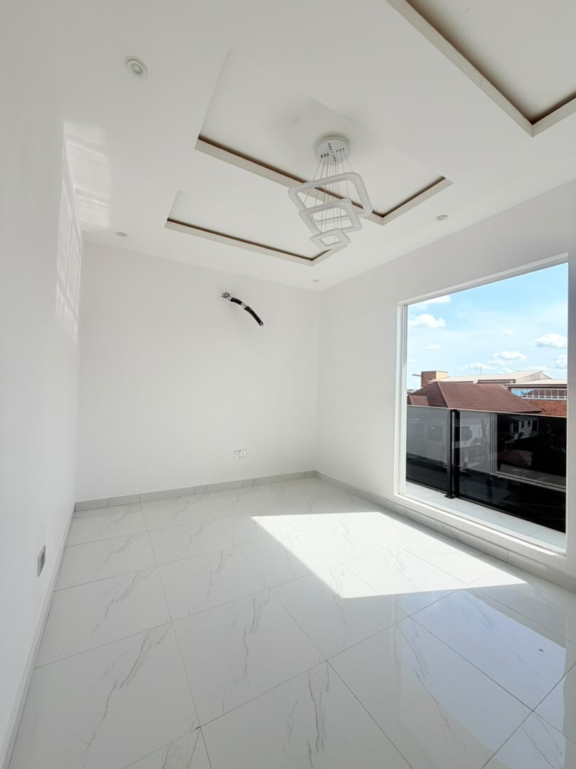 Magnificently Built 5-Bedroom Fully Detached Duplex with a Room BQ, Magodo GRA Phase 2, Lagos - Image 8