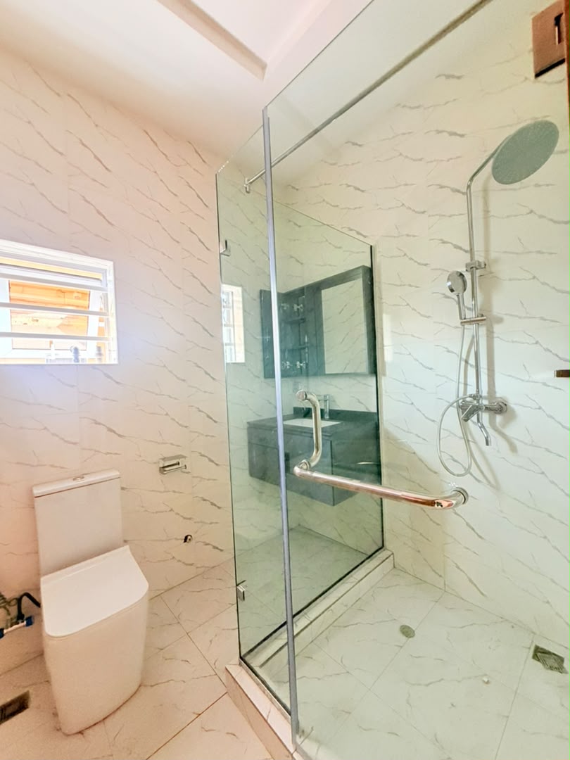 Magnificently Built 5-Bedroom Fully Detached Duplex with a Room BQ, Magodo GRA Phase 2, Lagos - Image 10