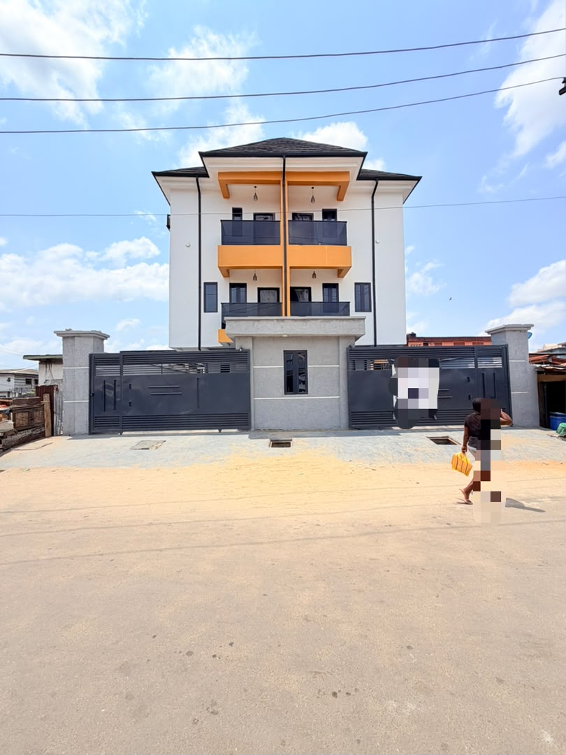 Neatly Built 4-Bedroom Semi-Detached Duplex with a Room BQ, Surulere, Lagos - Image 9