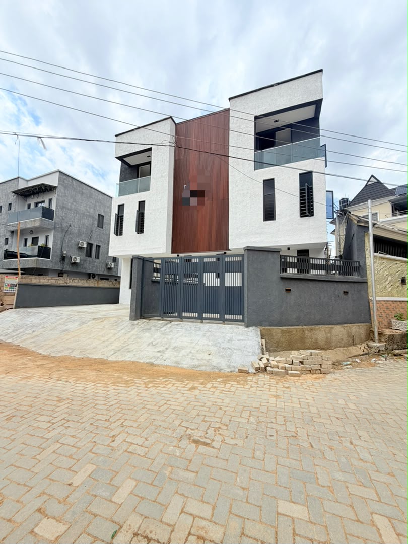 Nicely Built 4-Bedroom Semi Detached Duplex, Gbagada, Lagos - Image 15