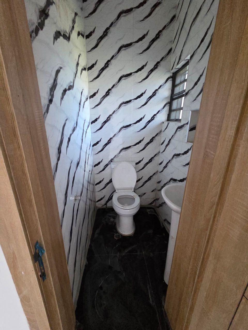 Nicely Built 3-Bedroom Apartment, Yaba - Image 3