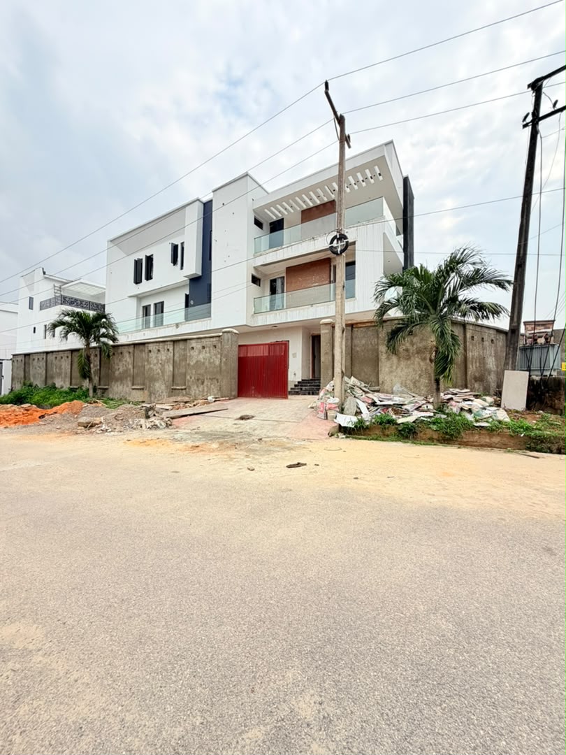 Newly Built 5-Bedroom Fully Detached Duplex with a Room BQ, Ogudu GRA Phase 2 - Image 3
