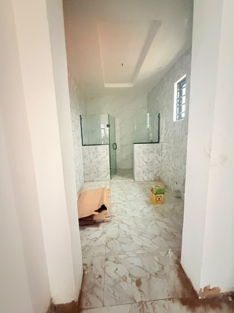 Magnificently Built 5-Bedroom Fully Detached Duplex with a Room BQ, Magodo GRA Phase 2 - Image 13