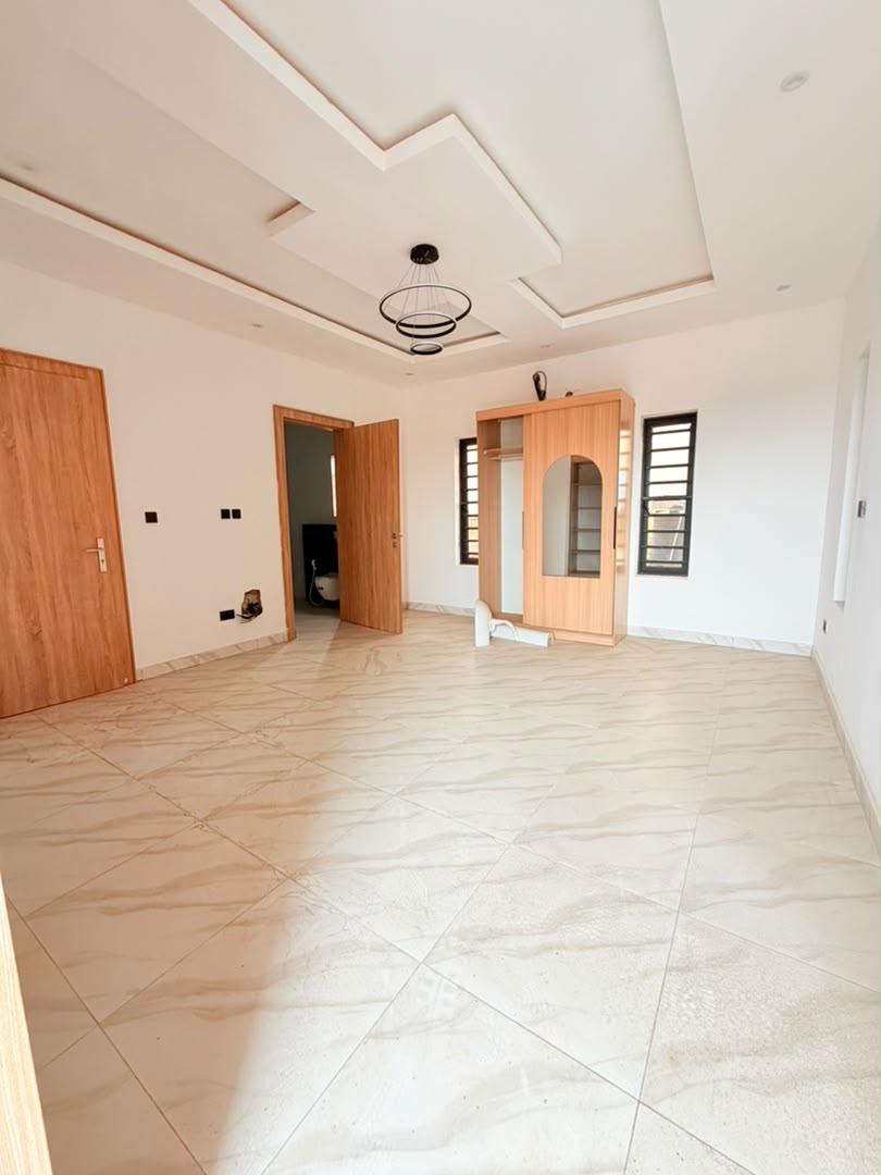 Gorgeously Built 4 Bedroom Fully Detached Duplex with BQ, Magodo GRA Phase 1, Lagos - Image 13