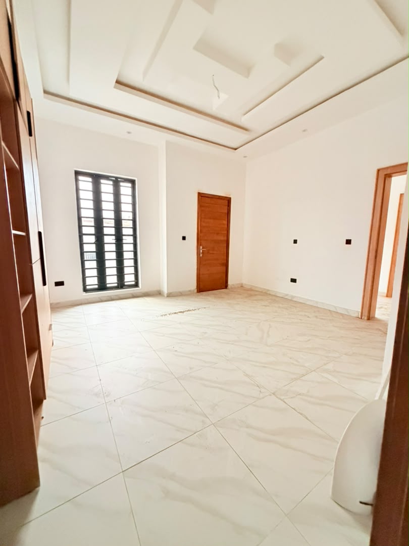 Gorgeously Built 4 Bedroom Fully Detached Duplex with BQ, Magodo GRA Phase 1, Lagos - Image 14