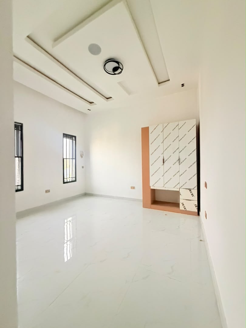 Nicely Built 4 Bedroom Apartment with a BQ, Ikeja GRA, Lagos - Image 15