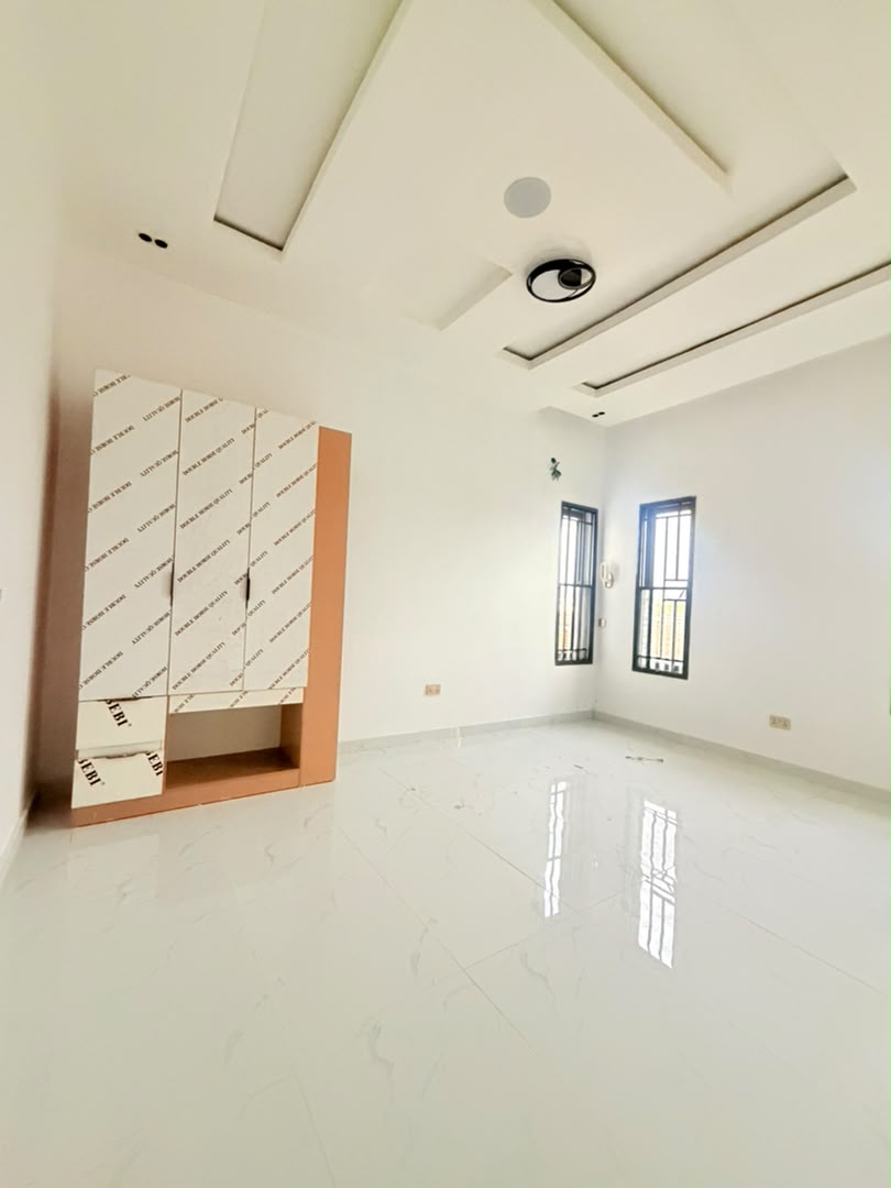 Nicely Built 4 Bedroom Apartment with a BQ, Ikeja GRA, Lagos - Image 3