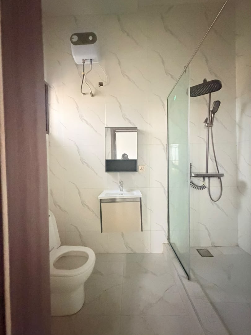 Nicely Built 4 Bedroom Apartment with a BQ, Ikeja GRA, Lagos - Image 8