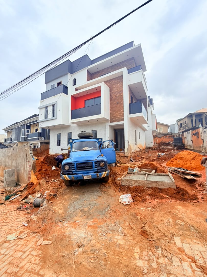 Exquisitely Built 5 Bedroom Fully Detached Duplex with BQ and a Cinema & Pool, Magodo GRA Phase 1 - Image 14