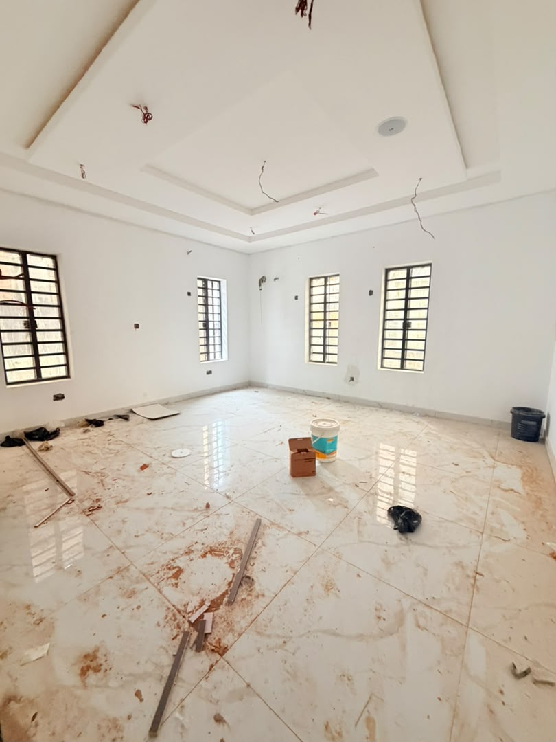 Exquisitely Built 5 Bedroom Fully Detached Duplex with BQ and a Cinema & Pool, Magodo GRA Phase 1 - Image 5