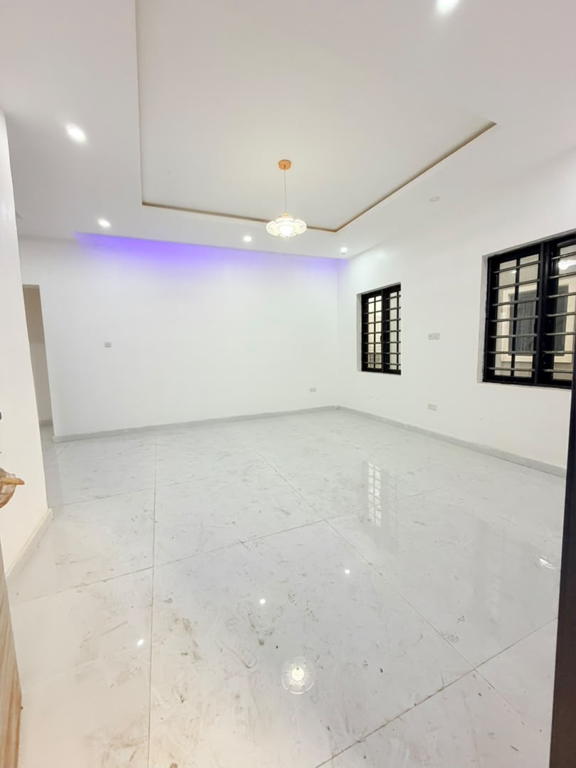 Magnificently Built 5 Bedroom Fully Detached Duplex with a Room BQ, Magodo GRA Phase 2 - Image 8