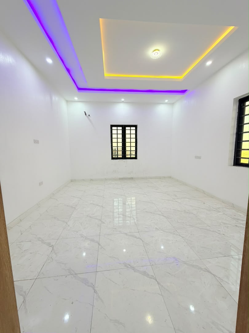 Magnificently Built 5 Bedroom Fully Detached Duplex with a Room BQ, Magodo GRA Phase 2 - Image 11