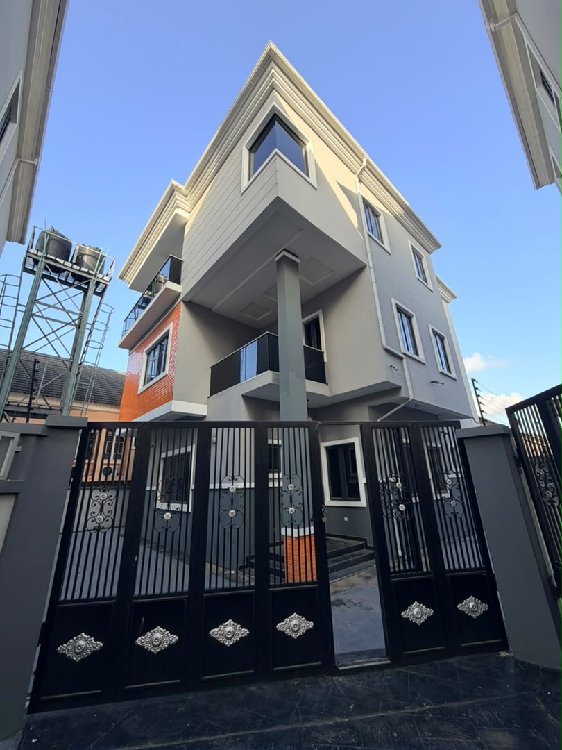 Magnificently Built 5 Bedroom Fully Detached Duplex with a Room BQ, Magodo GRA Phase 2 - Image 20