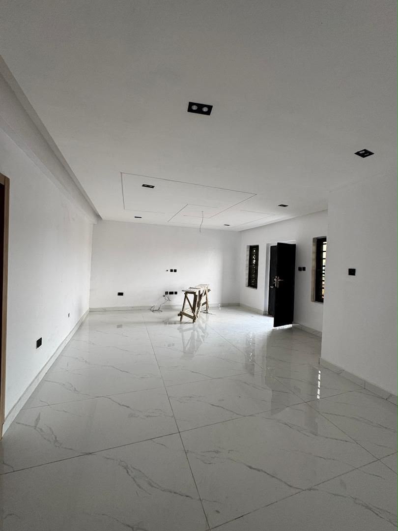 Lovely Built 3 Bedroom Apartment, Yaba - Image 6