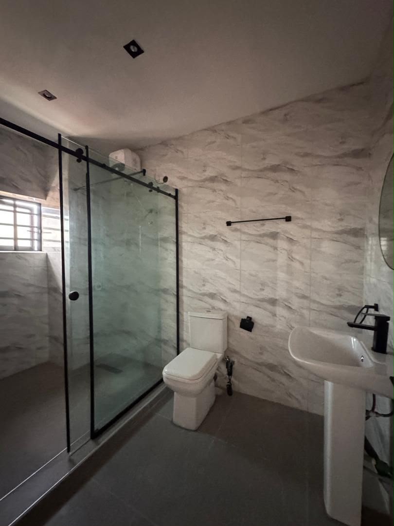 Lovely Built 3 Bedroom Apartment, Yaba - Image 7