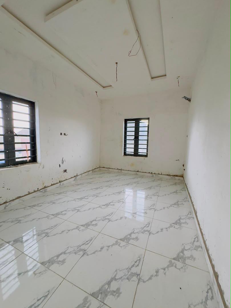 Magnificently Built 6 Bedroom Fully Detached Duplex with a Room BQ, Magodo GRA Phase 2 - Image 12