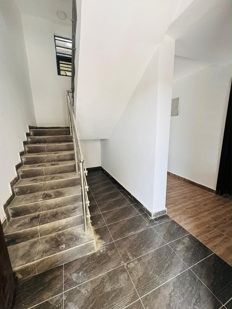 Lovely Built 4 Bedroom Terrace Duplex, Anthony, Maryland - Image 8