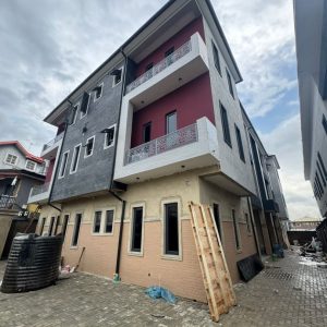 Aesthetically Pleasing 3 Bedroom Apartment, Gbagada  