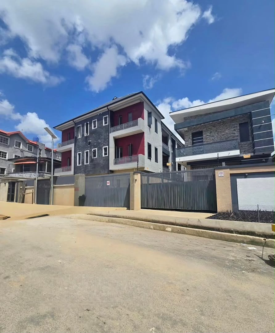 Aesthetically Pleasing 3 Bedroom Apartment, Gbagada - Image 14