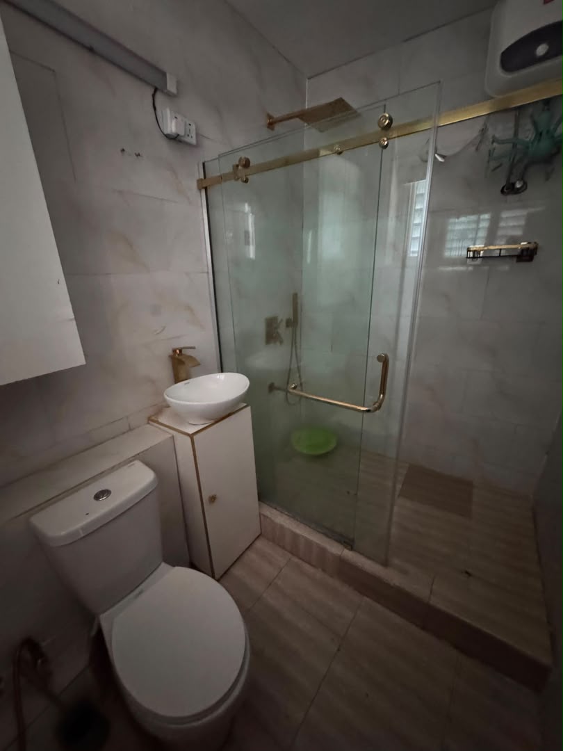 Magnificently Built 3 Bedroom Apartment, Eric Moore, Surulere - Image 2
