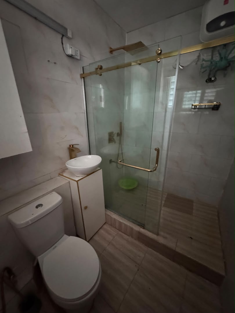 Magnificently Built 3 Bedroom Apartment, Eric Moore, Surulere - Image 3