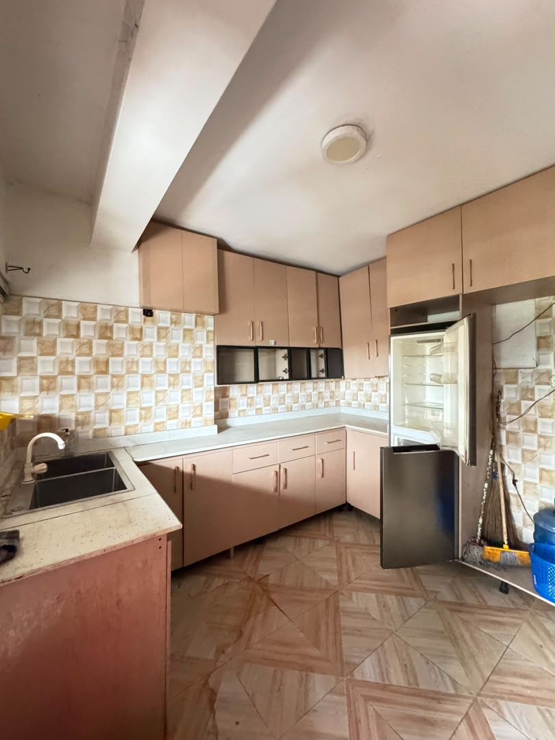 Magnificently Built 3 Bedroom Apartment, Eric Moore, Surulere - Image 14