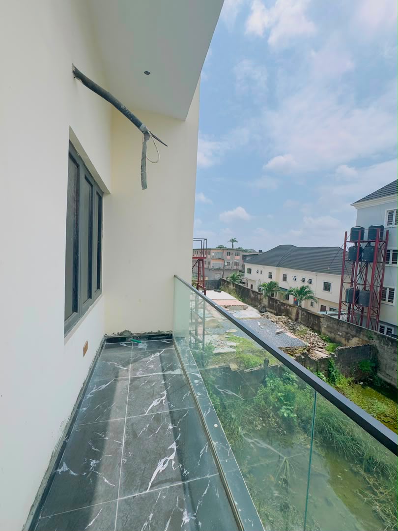 Spaciously Built 2 Bedroom Apartment, Surulere, Lagos - Image 7