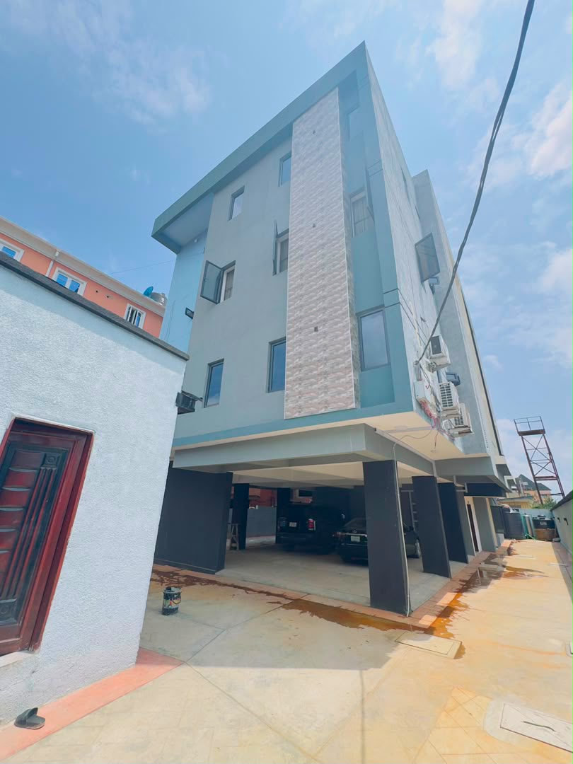Spaciously Built 2 Bedroom Apartment, Surulere, Lagos - Image 13
